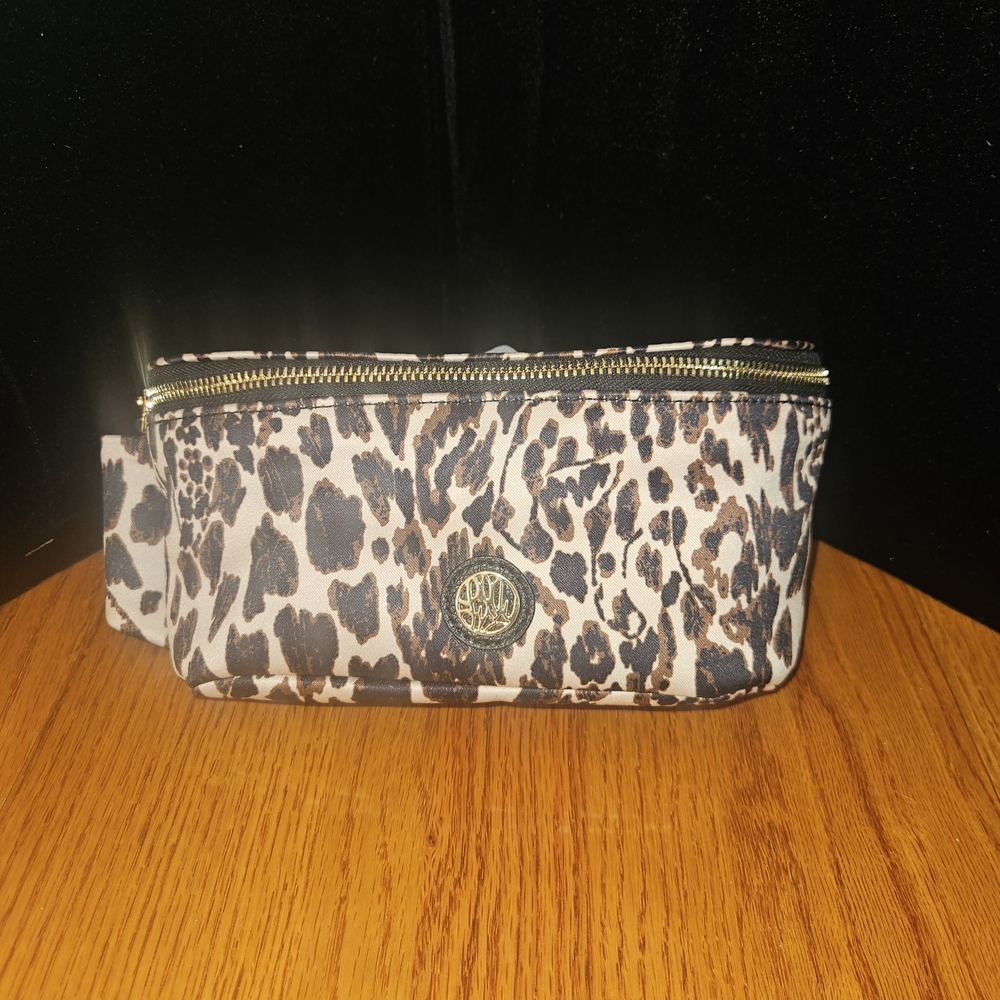 Brand NWT Lilly Pulitzer Torrey Belt Bag in Leopard Print!